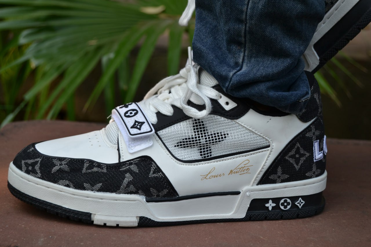 Louis Vuitton Trainers Black Special Edition